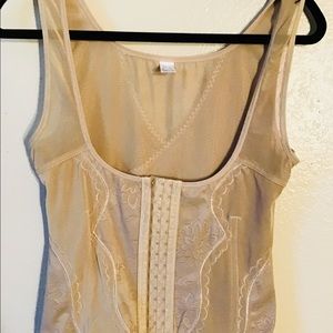 Belk Beige Girtle